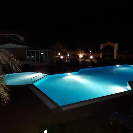 Corfustories Aparthotel